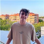 Estudiante de Biología en la UPV. Título de la ESO y BACHILLERATO en Bilbao